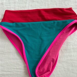 Beach Riot Emmy Bottom Size M